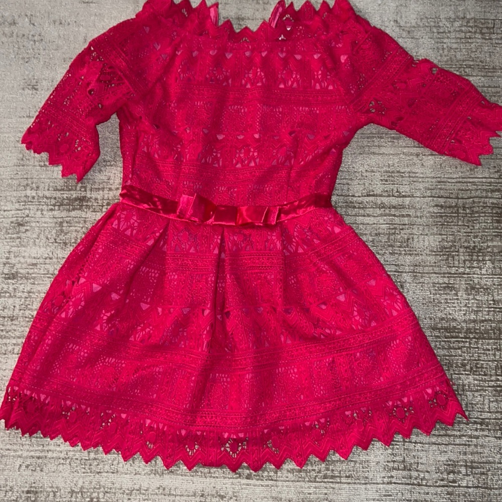 Pink lace of the shoulder dress.